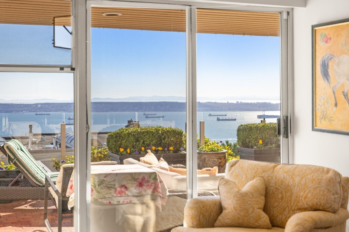 Photo 23 at 102 - 2274 Folkestone Way, Panorama Village, West Vancouver