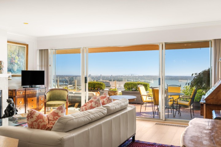 Photo 3 at 102 - 2274 Folkestone Way, Panorama Village, West Vancouver