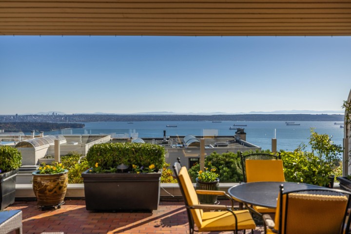 Photo 30 at 102 - 2274 Folkestone Way, Panorama Village, West Vancouver