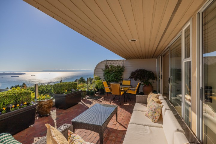 Photo 33 at 102 - 2274 Folkestone Way, Panorama Village, West Vancouver