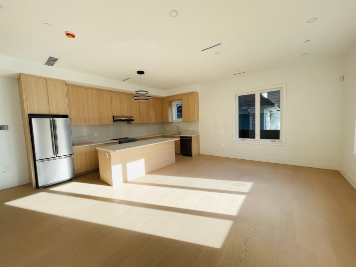 Photo 4 at 1 - 2452 Harrison Drive, Fraserview VE, Vancouver East