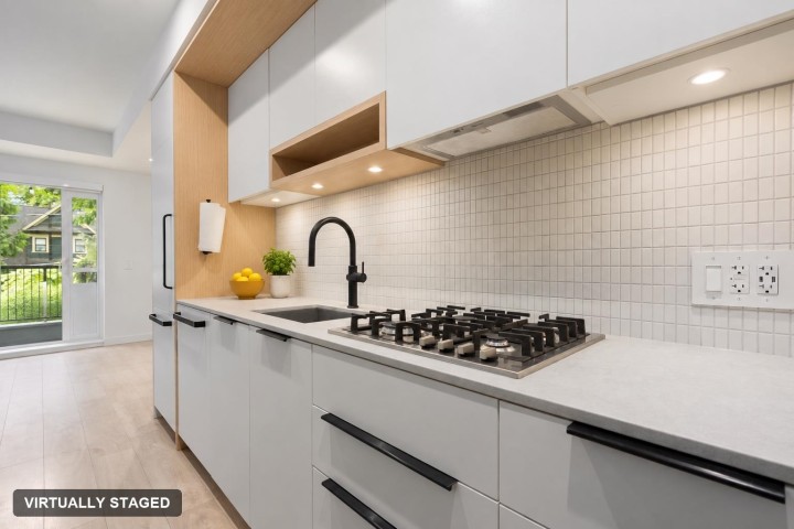 Photo 9 at 212 - 2520 Guelph Street, Mount Pleasant VE, Vancouver East