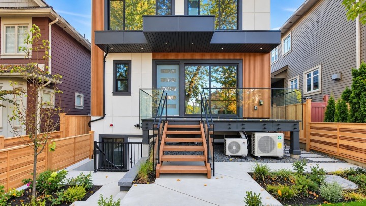 Photo 3 at 1 - 746 E 12th Avenue, Mount Pleasant VE, Vancouver East