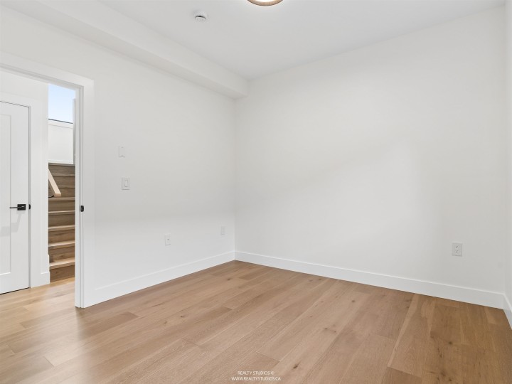 Photo 16 at 1 - 878 E 37th Avenue, Fraser VE, Vancouver East