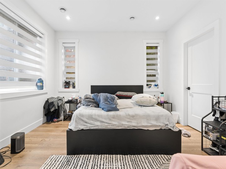 Photo 13 at 797 E 18th Avenue, Fraser VE, Vancouver East