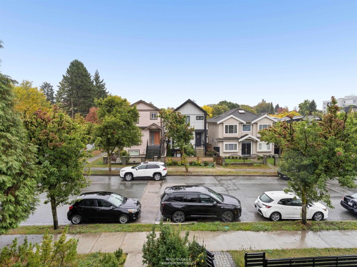 Photo 22 at 797 E 18th Avenue, Fraser VE, Vancouver East