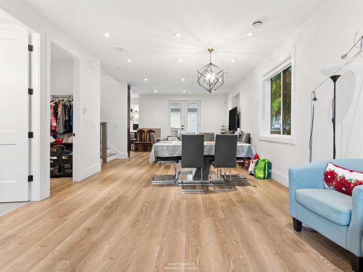 Photo 5 at 797 E 18th Avenue, Fraser VE, Vancouver East