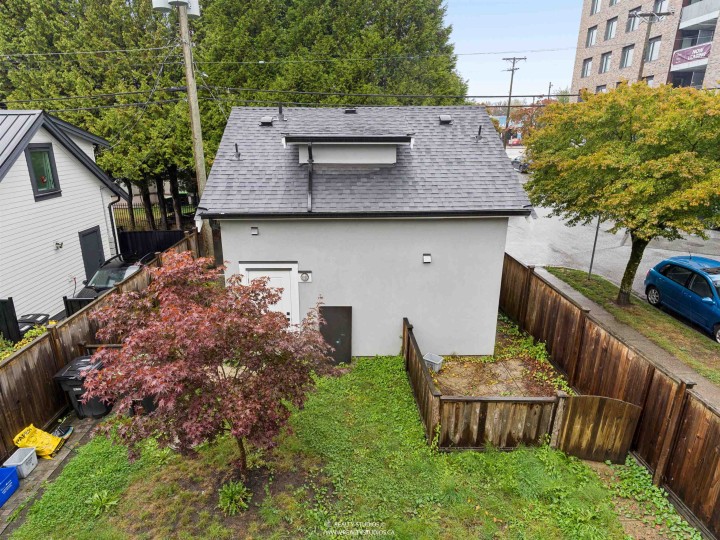 Photo 19 at 797 E 18th Avenue, Fraser VE, Vancouver East