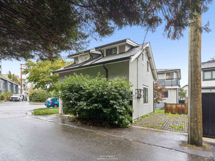Photo 31 at 797 E 18th Avenue, Fraser VE, Vancouver East