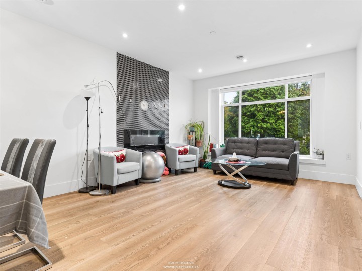 Photo 4 at 797 E 18th Avenue, Fraser VE, Vancouver East