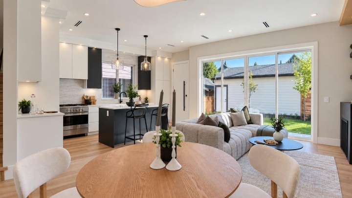 Photo 12 at 2 - 746 E 12th Avenue, Mount Pleasant VE, Vancouver East
