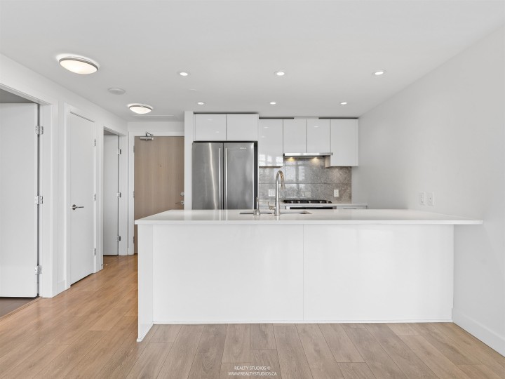 Photo 2 at 701 - 3557 Sawmill Crescent, South Marine, Vancouver East