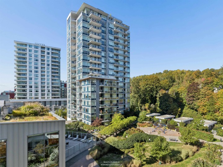 Photo 12 at 701 - 3557 Sawmill Crescent, South Marine, Vancouver East