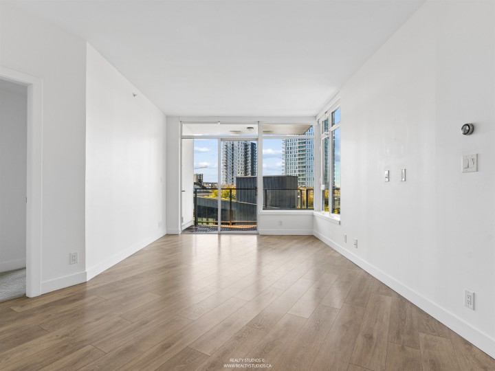 Photo 7 at 701 - 3557 Sawmill Crescent, South Marine, Vancouver East