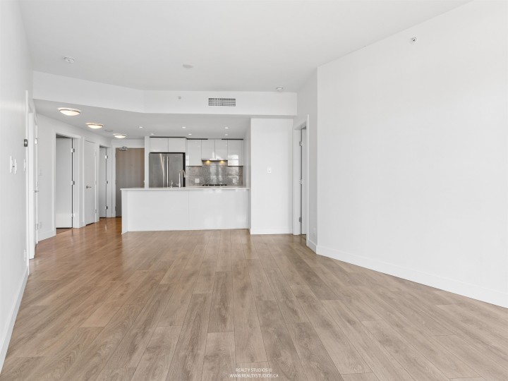 Photo 9 at 701 - 3557 Sawmill Crescent, South Marine, Vancouver East