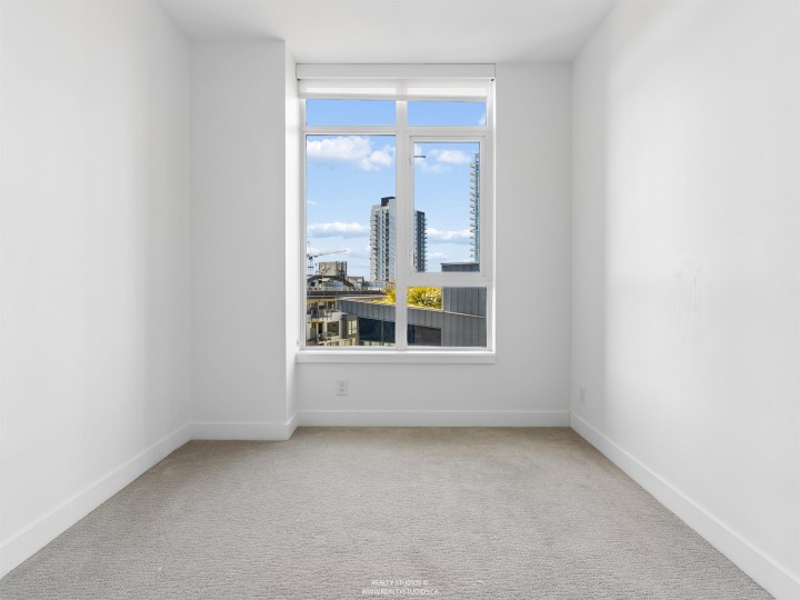 Photo 15 at 701 - 3557 Sawmill Crescent, South Marine, Vancouver East
