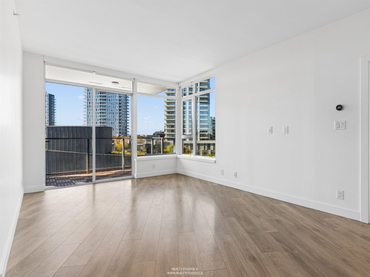 Photo 8 at 701 - 3557 Sawmill Crescent, South Marine, Vancouver East