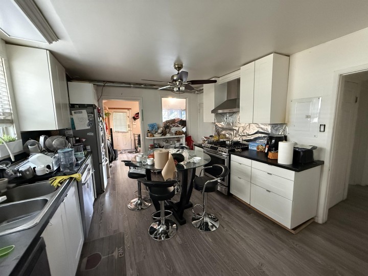 Photo 9 at 2878 E 2nd Avenue, Renfrew VE, Vancouver East