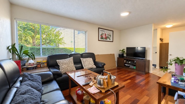 Photo 4 at 29 - 3417 E 49th Avenue, Killarney VE, Vancouver East