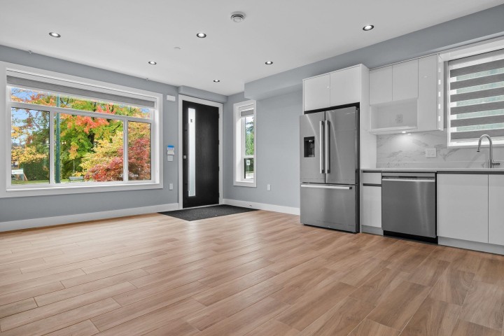 Photo 4 at 1 - 2557 W King Edward Avenue, Arbutus, Vancouver West