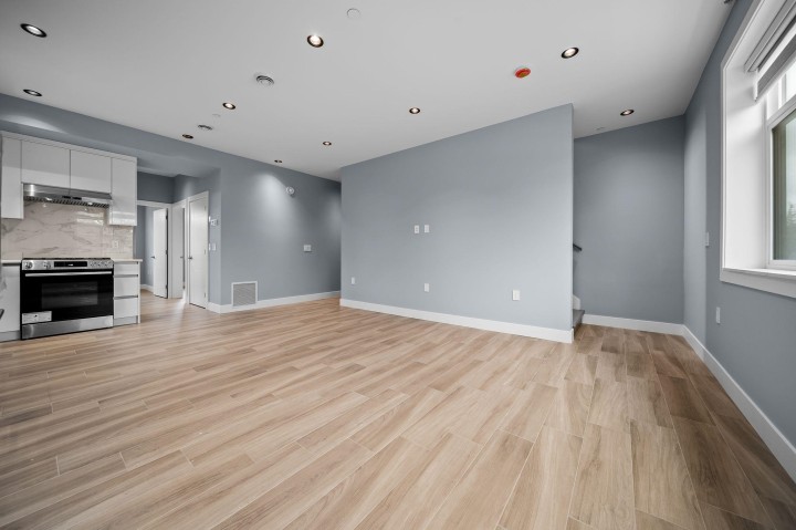 Photo 7 at 2 - 2557 W King Edward Avenue, Arbutus, Vancouver West