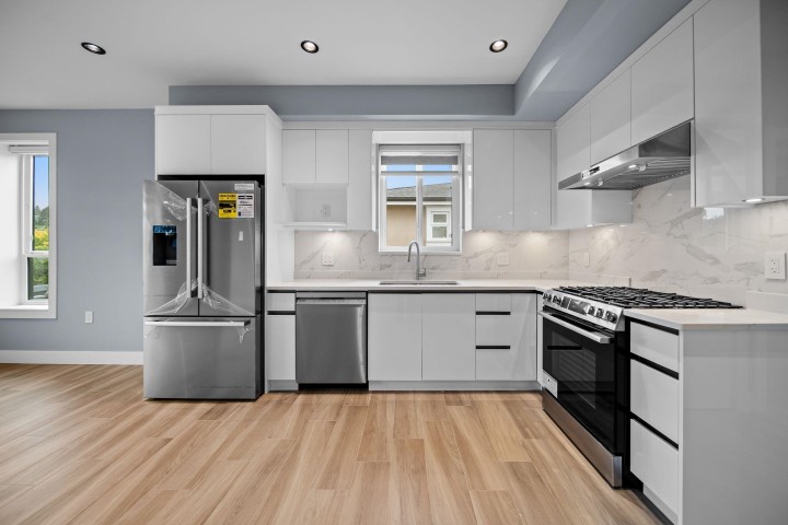 Photo 3 at 2 - 2557 W King Edward Avenue, Arbutus, Vancouver West