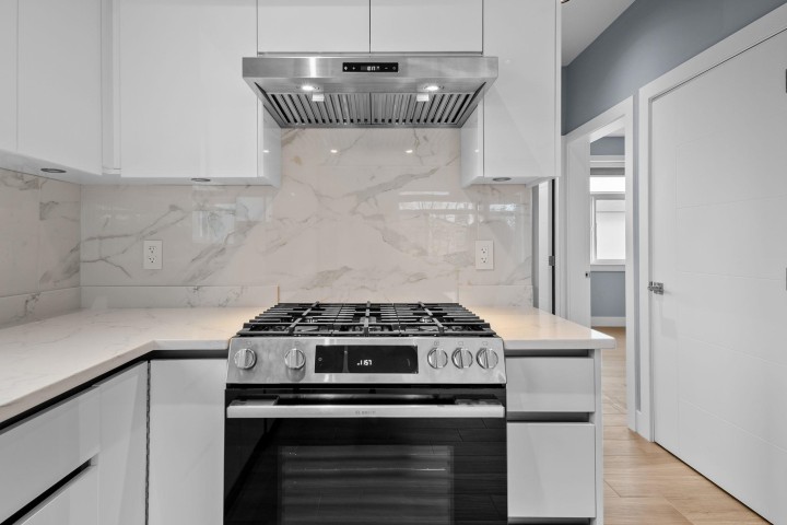 Photo 4 at 2 - 2557 W King Edward Avenue, Arbutus, Vancouver West