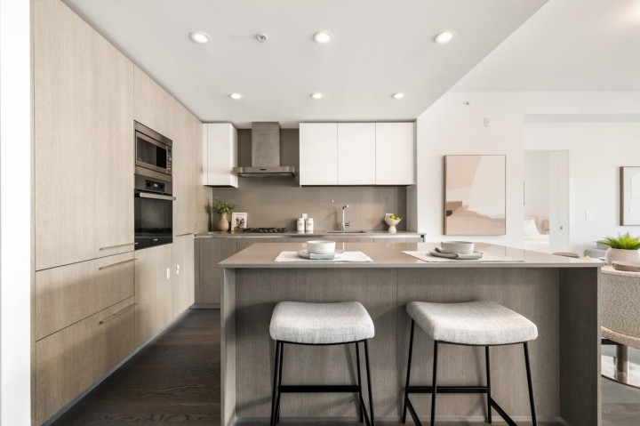 Photo 6 at 302 - 4932 Cambie Street, Cambie, Vancouver West