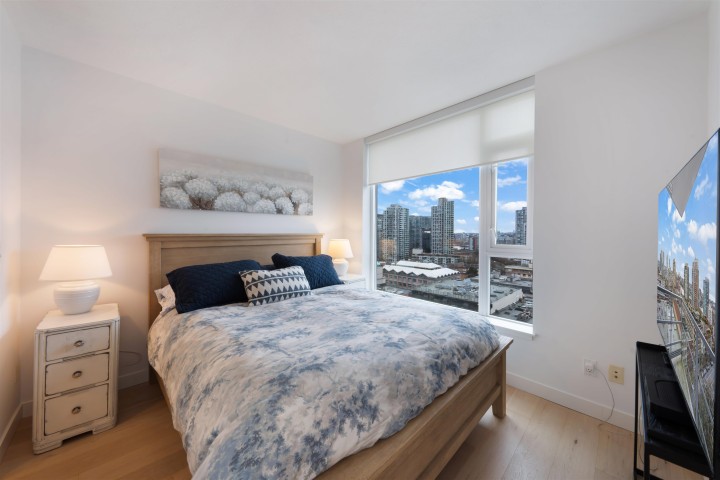 Photo 15 at 1305 - 1133 Homer Street, Yaletown, Vancouver West