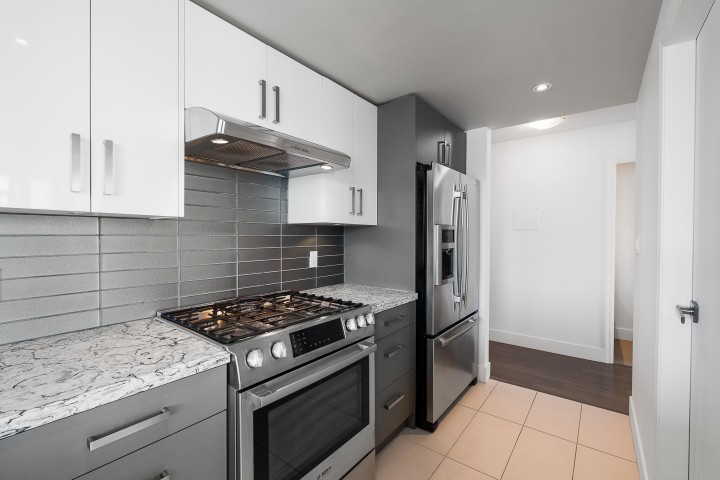 Photo 10 at 1202 - 1383 Marinaside Crescent, Yaletown, Vancouver West