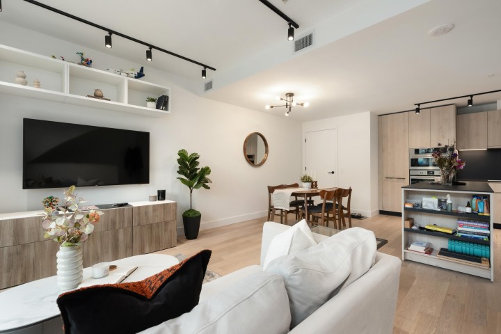 Photo 12 at 3984 Dumfries Street, Knight, Vancouver East