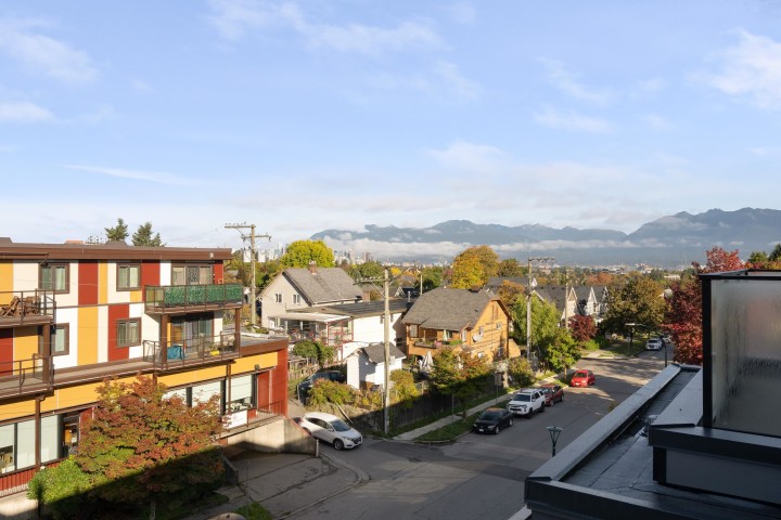 Photo 34 at 3984 Dumfries Street, Knight, Vancouver East