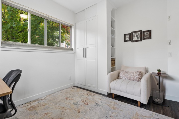 Photo 17 at 881 Salsbury Drive, Hastings, Vancouver East