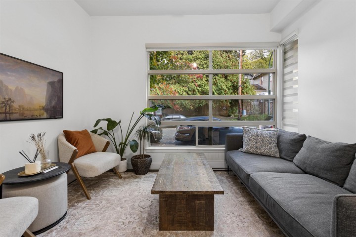 Photo 1 at 881 Salsbury Drive, Hastings, Vancouver East