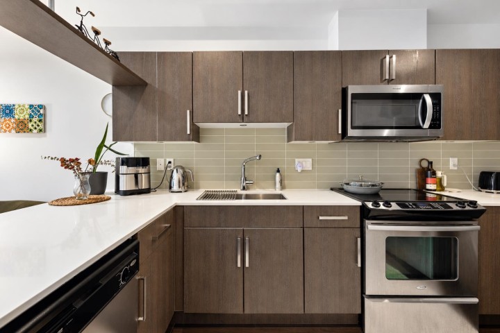 Photo 9 at 881 Salsbury Drive, Hastings, Vancouver East