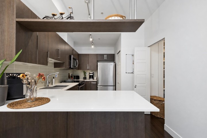 Photo 8 at 881 Salsbury Drive, Hastings, Vancouver East