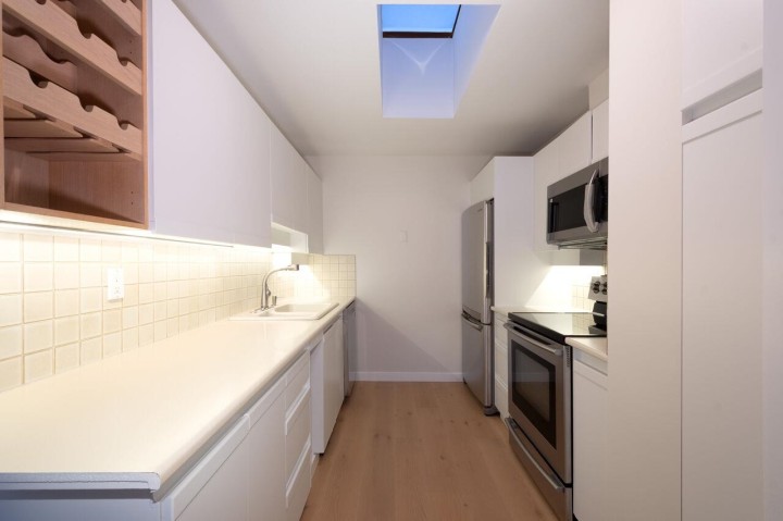 Photo 13 at 210 - 2274 Folkestone Way, Panorama Village, West Vancouver