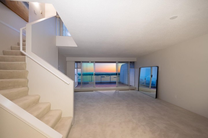 Photo 3 at 210 - 2274 Folkestone Way, Panorama Village, West Vancouver