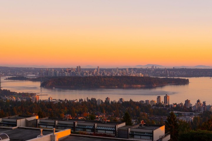 Photo 32 at 210 - 2274 Folkestone Way, Panorama Village, West Vancouver