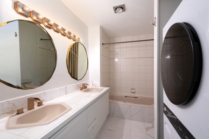 Photo 15 at 210 - 2274 Folkestone Way, Panorama Village, West Vancouver