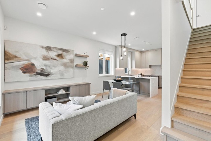 Photo 7 at 1 - 3183 Graveley Street, Renfrew VE, Vancouver East