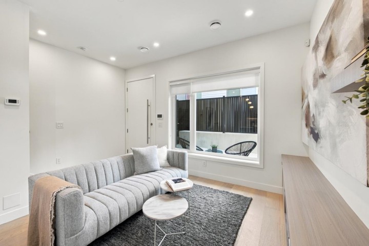 Photo 9 at 1 - 3183 Graveley Street, Renfrew VE, Vancouver East