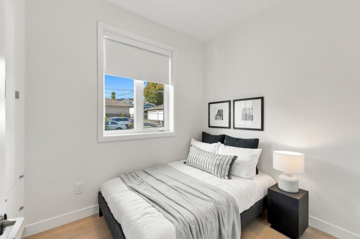 Photo 24 at 1 - 3183 Graveley Street, Renfrew VE, Vancouver East