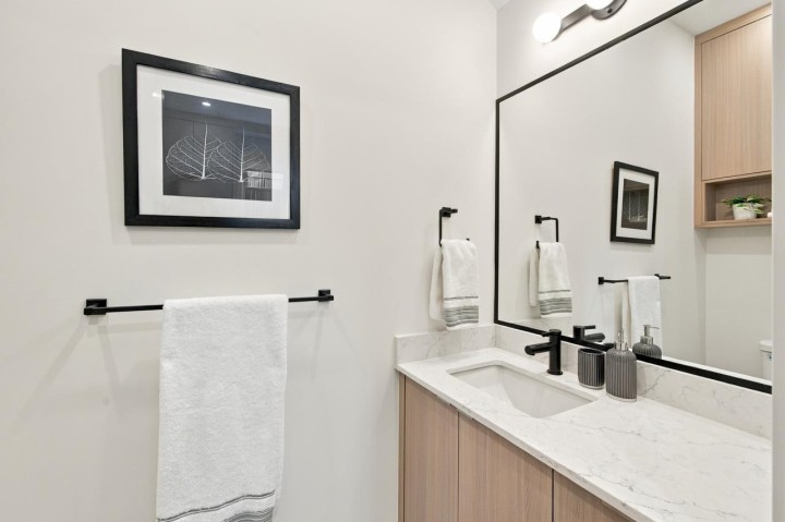 Photo 14 at 1 - 3183 Graveley Street, Renfrew VE, Vancouver East