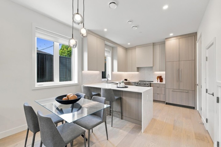 Photo 11 at 1 - 3183 Graveley Street, Renfrew VE, Vancouver East