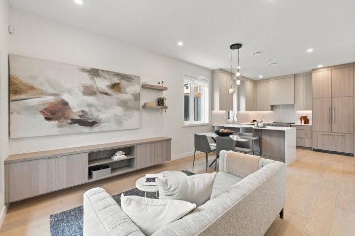 Photo 4 at 1 - 3183 Graveley Street, Renfrew VE, Vancouver East