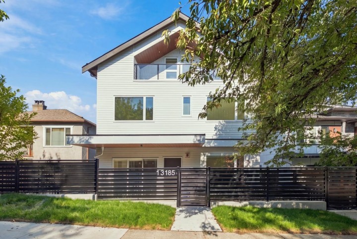 Photo 2 at 1 - 3185 Graveley Street, Renfrew VE, Vancouver East
