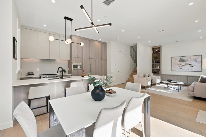 Photo 13 at 1 - 3185 Graveley Street, Renfrew VE, Vancouver East