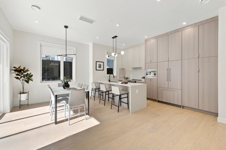 Photo 12 at 1 - 3185 Graveley Street, Renfrew VE, Vancouver East
