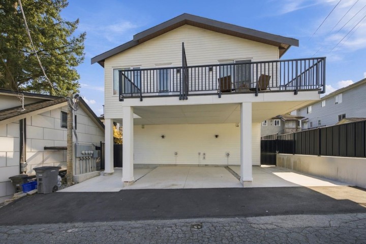 Photo 34 at 1 - 3185 Graveley Street, Renfrew VE, Vancouver East